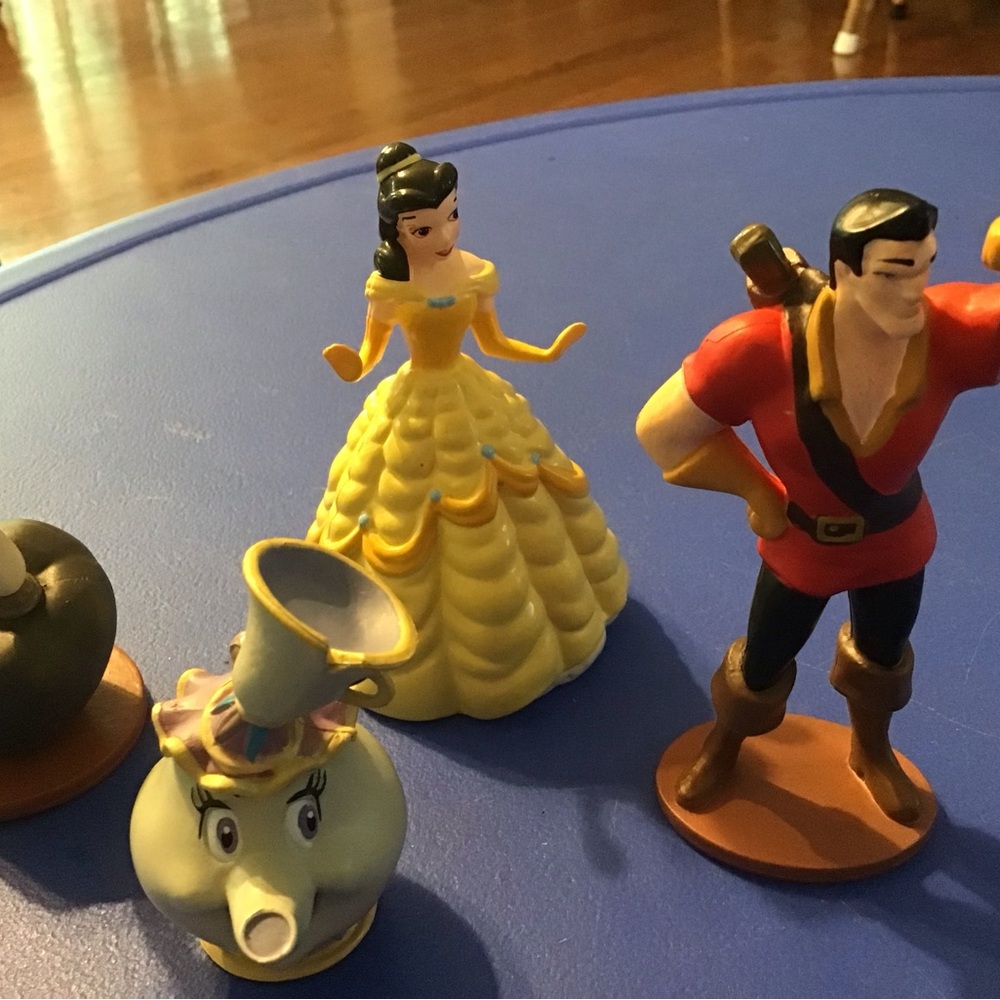 Disney Animator Beauty and the Beast figure play set.